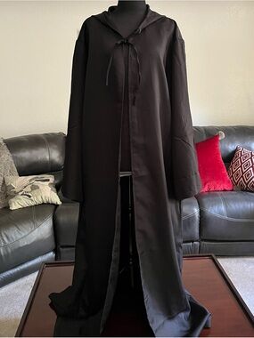 Black Hooded Robe with Tie Closure XL